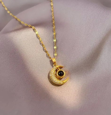 Collar de Luna Creciente